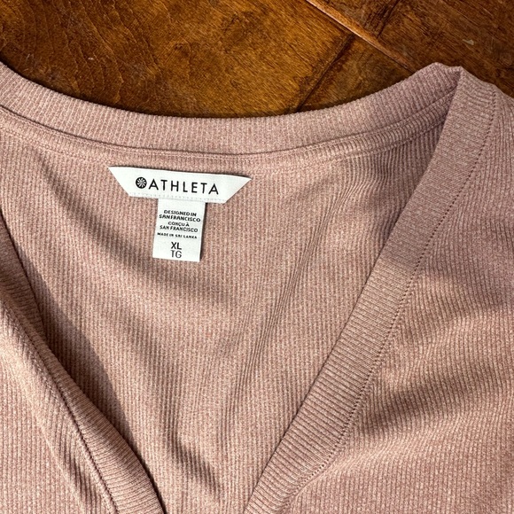 Athleta Henley XL Like New! - Picture 2 of 2